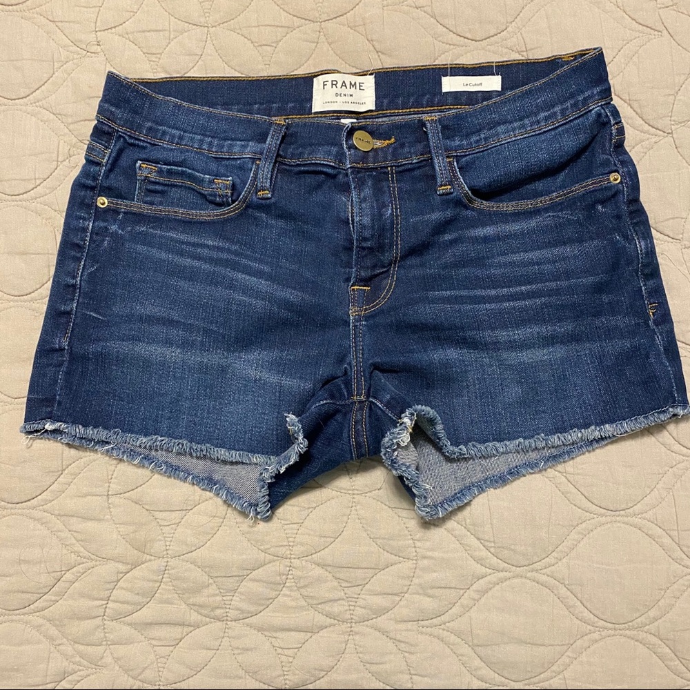Frame le cutoff jean shorts size 26